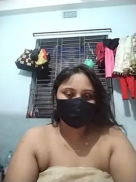 Snapshot of Lollita- chatting on July 18, 2026, 6:05 pm Lollita- online show from July 18, 2026, 6:05 pm