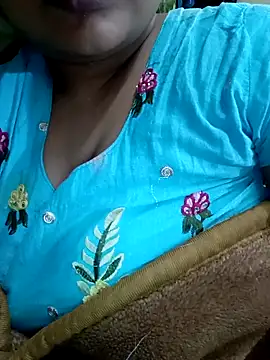 Snapshot of angry_couplez chatting on February 1, 2026, 5:33 pm angry couplez online show from February 1, 2026, 5:33 pm