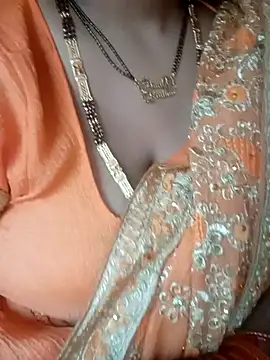 Snapshot of angry_couplez chatting on February 16, 2026, 11:53 am angry couplez online show from February 16, 2026, 11:53 am