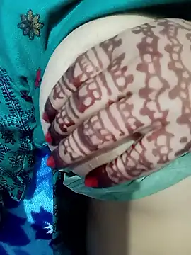 Snapshot of angry_couplez chatting on February 18, 2026, 5:38 am angry couplez online show from February 18, 2026, 5:38 am