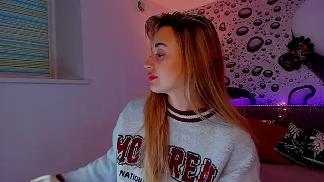 Snapshot of AlexaWilds chatting on December 21, 2025, 6:26 am AlexaWilds online show from December 21, 2025, 6:26 am