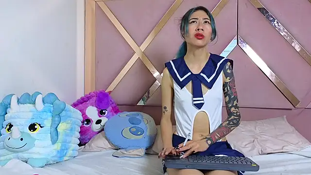 Snapshot of Sophia_moo_ chatting on May 31, 2026, 5:57 am Sophia moo online show from May 31, 2026, 5:57 am