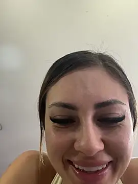 Isabellaa Palacios online show from March 14, 2026, 4:57 pm