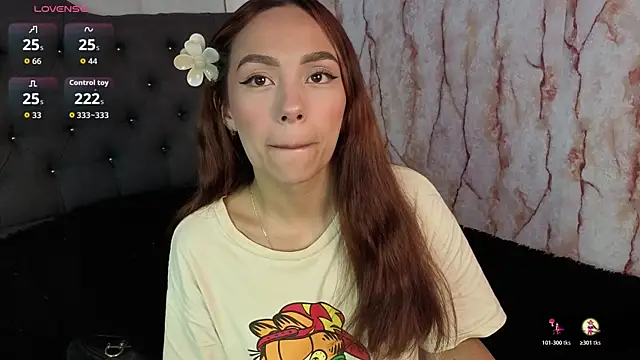 Snapshot of nikolevoshkie_ chatting on October 17, 2025, 8:32 pm nikolevoshkie online show from October 17, 2025, 8:32 pm