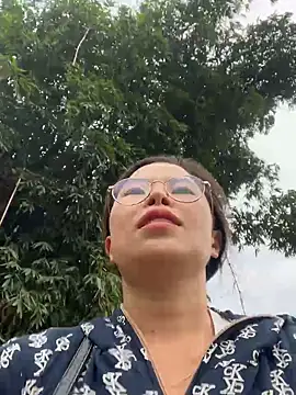 Snapshot of han-cute chatting on October 13, 2025, 12:34 am han-cute online show from October 13, 2025, 12:34 am