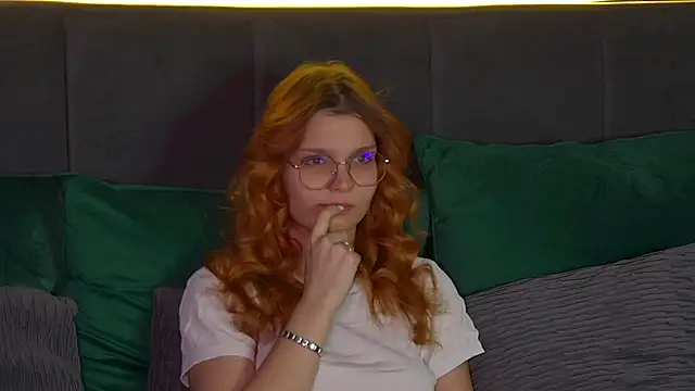 Snapshot of BellaMarebelle chatting on September 25, 2025, 4:29 am BellaMarebelle online show from September 25, 2025, 4:29 am