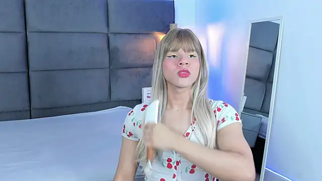 Snapshot of Slenna_Moon chatting on November 14, 2025, 2:59 am Slenna Moon online show from November 14, 2025, 2:59 am