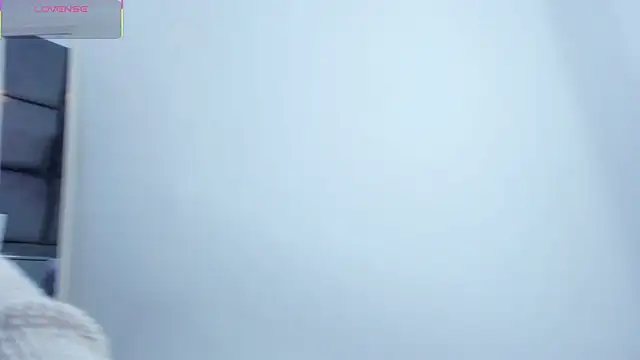 Snapshot of Slenna_Moon chatting on November 25, 2025, 2:34 am Slenna Moon online show from November 25, 2025, 2:34 am