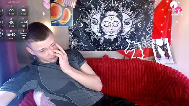 Xavier Night81 online show from October 20, 2025, 8:04 am