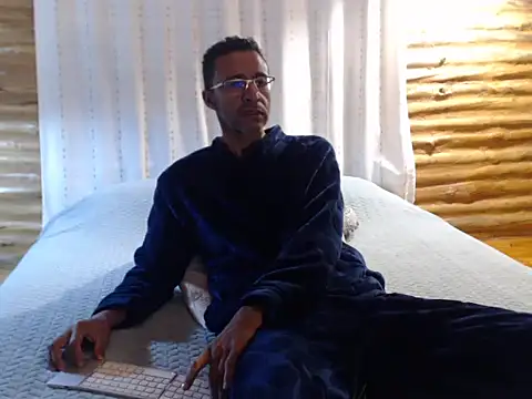 Snapshot of Asher_Bram1 chatting on October 7, 2025, 1:39 am Asher Bram1 online show from October 7, 2025, 1:39 am