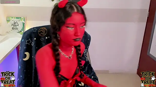 Snapshot of Krysten_Riter chatting on October 31, 2025, 3:08 pm Krysten Riter online show from October 31, 2025, 3:08 pm