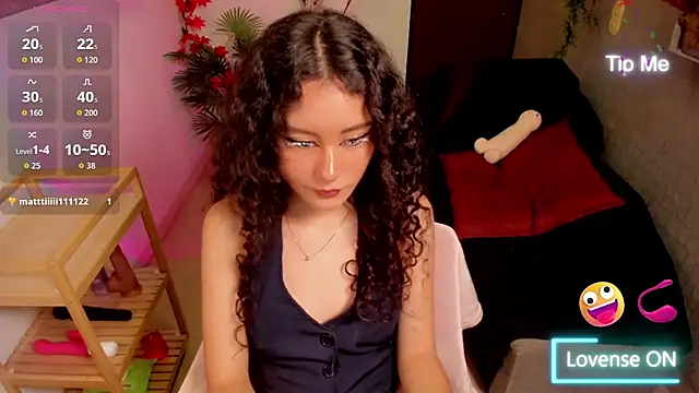 Snapshot of Krysten_Riter chatting on July 17, 2026, 2:47 pm Krysten Riter online show from July 17, 2026, 2:47 pm
