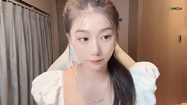 Makinghappymyself  online show from November 16, 2025, 7:29 pm