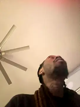 Snapshot of Scattyboo chatting on December 3, 2025, 8:03 am Scattyboo online show from December 3, 2025, 8:03 am