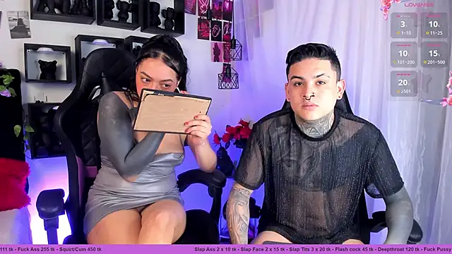 Sarahandzack online show from November 1, 2025, 6:02 pm