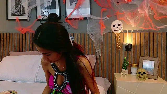 Snapshot of luna_roja25 chatting on October 23, 2025, 1:10 pm luna roja25 online show from October 23, 2025, 1:10 pm