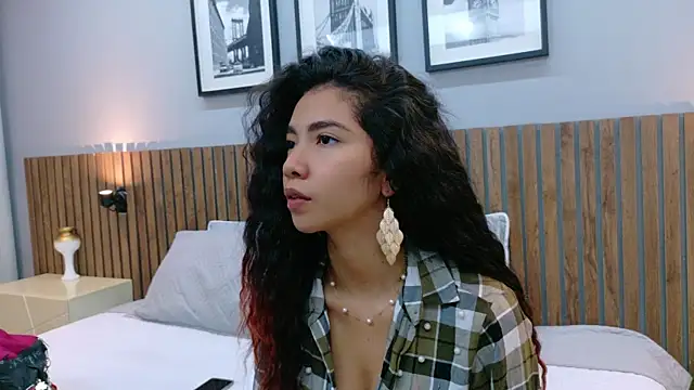 Snapshot of luna_roja25 chatting on November 28, 2025, 1:22 pm luna roja25 online show from November 28, 2025, 1:22 pm