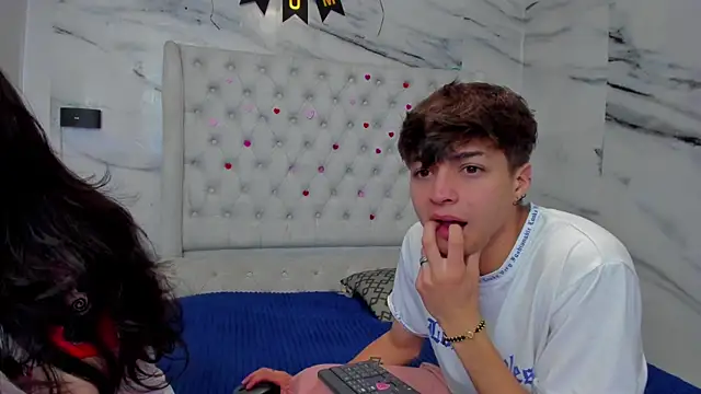 Ari and Storm online show from May 9, 2026, 4:54 pm
