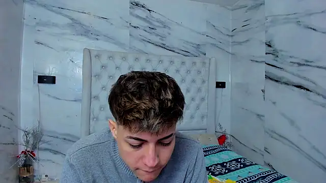 Ari and Storm online show from November 21, 2025, 1:10 pm