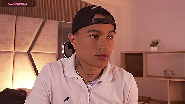 LiamDeep online show from January 14, 2026, 8:34 pm