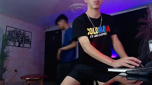 Snapshot of Marcus_and_Tony chatting on September 11, 2025, 3:50 am Marcus and Tony online show from September 11, 2025, 3:50 am