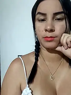 Snapshot of bigtits_diosamaria chatting on September 17, 2025, 6:15 am bigtits diosamaria online show from September 17, 2025, 6:15 am