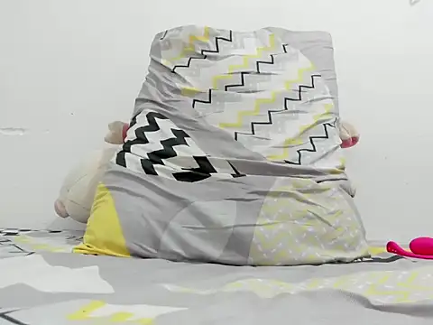 Mariam Paulette online show from October 6, 2025, 2:35 am