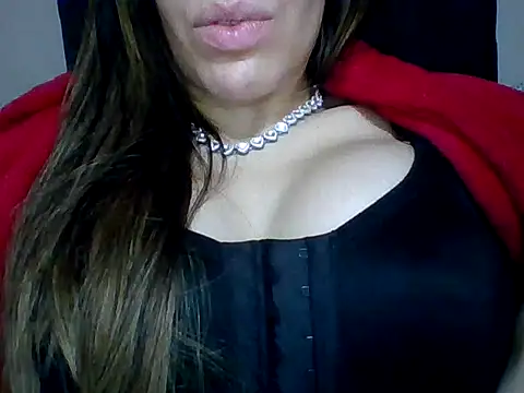 Snapshot of Yasleal chatting on April 12, 2026, 2:48 am Yasleal online show from April 12, 2026, 2:48 am