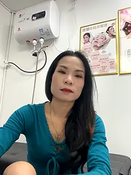 Snapshot of Baby-mmm chatting on November 11, 2025, 5:57 am Baby-mmm online show from November 11, 2025, 5:57 am