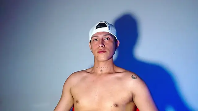 Snapshot of rowanbigboy23 chatting on January 17, 2026, 12:26 am rowanbigboy23 online show from January 17, 2026, 12:26 am