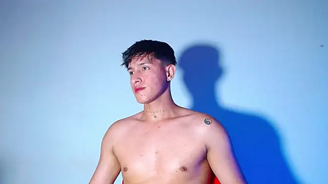 Snapshot of rowanbigboy23 chatting on February 12, 2026, 2:33 am rowanbigboy23 online show from February 12, 2026, 2:33 am