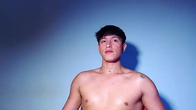 Snapshot of rowanbigboy23 chatting on April 11, 2026, 2:19 am rowanbigboy23 online show from April 11, 2026, 2:19 am