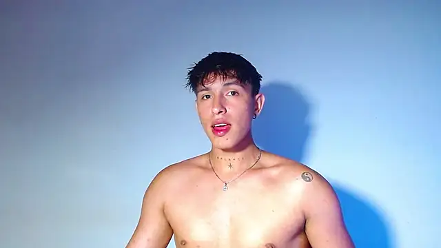 Snapshot of rowanbigboy23 chatting on March 22, 2026, 12:47 am rowanbigboy23 online show from March 22, 2026, 12:47 am