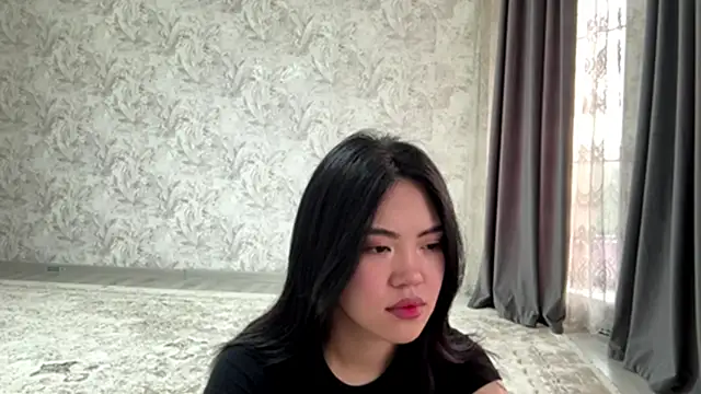 Snapshot of MIMIMary chatting on October 13, 2025, 12:07 pm MIMIMary online show from October 13, 2025, 12:07 pm