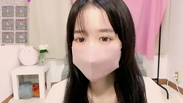 Snapshot of Anne_Anne_chan chatting on October 18, 2025, 11:34 am Anne Anne chan online show from October 18, 2025, 11:34 am