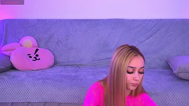 AmyKent  online show from April 15, 2026, 2:54 pm