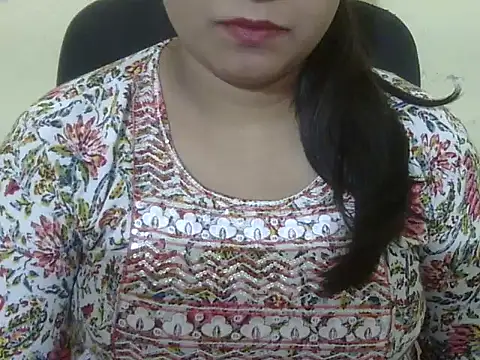 Aanya Hazel online show from December 2, 2025, 6:42 pm