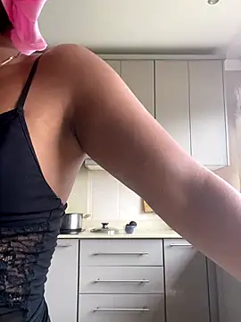 031bubbles online show from December 21, 2025, 9:11 am