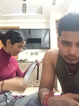 Snapshot of romantic_couple1 chatting on November 30, 2025, 12:11 am romantic couple1 online show from November 30, 2025, 12:11 am