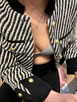 Snapshot of tran_my chatting on January 10, 2026, 10:10 am tran my online show from January 10, 2026, 10:10 am