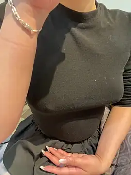 Snapshot of tran_my chatting on February 4, 2026, 5:46 am tran my online show from February 4, 2026, 5:46 am