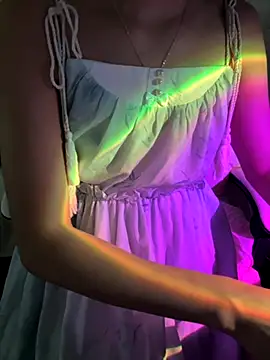 Snapshot of tran_my chatting on October 4, 2025, 5:47 pm tran my online show from October 4, 2025, 5:47 pm