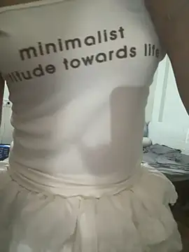 Snapshot of tran_my chatting on October 16, 2025, 2:31 am tran my online show from October 16, 2025, 2:31 am