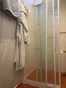 lanameijer online show from September 10, 2025, 2:38 pm