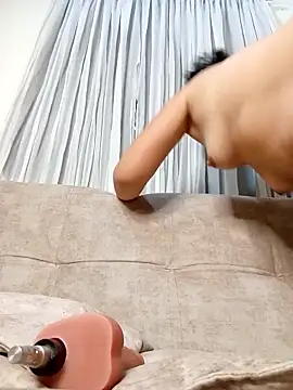 Snapshot of Marian_Zeller chatting on October 31, 2025, 9:06 am Marian Zeller online show from October 31, 2025, 9:06 am