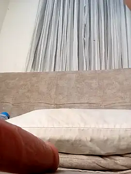 Snapshot of Marian_Zeller chatting on November 3, 2025, 9:13 am Marian Zeller online show from November 3, 2025, 9:13 am