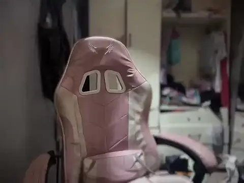 asian cumstarrhian online show from February 17, 2026, 1:14 am