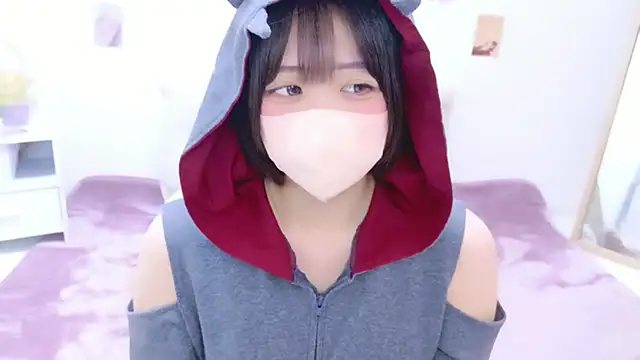 Hinata Sun online show from June 9, 2026, 12:39 pm
