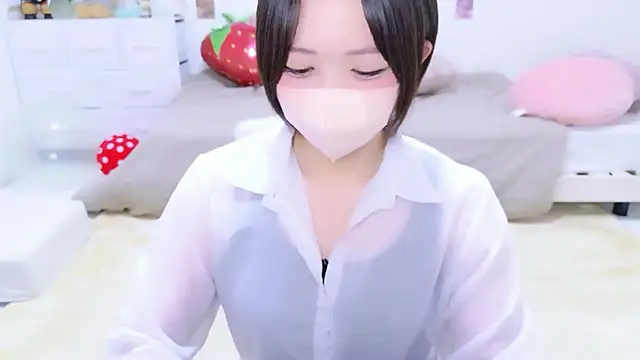 Hinata Sun online show from April 23, 2026, 12:00 pm