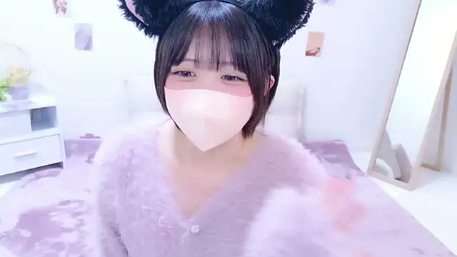 Hinata Sun online show from May 28, 2026, 8:15 pm